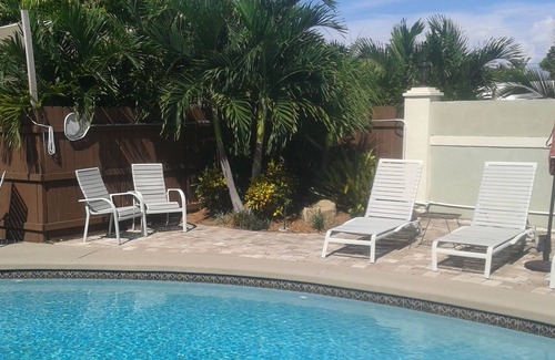 Coral Ridge Isles House | Resort Style Get Away Close To The Beach