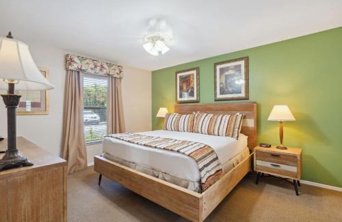 Park Shore House | Resort View and Corner Unit