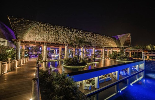 Las Jarretaderas Resort | Resort with 2 bedrooms, WiFi, fitness room, beautiful views and room to relax.