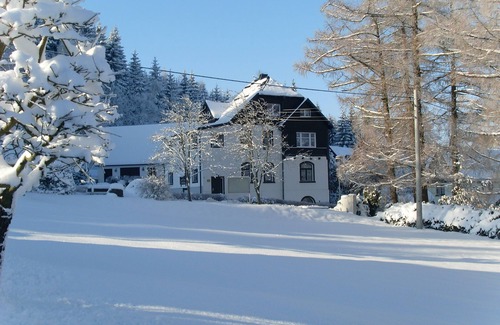 Barenfels Apartment | Rest and relaxation in a charming nature in every season!