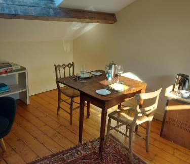 Mytholmroyd House | Restful room in riverside spot