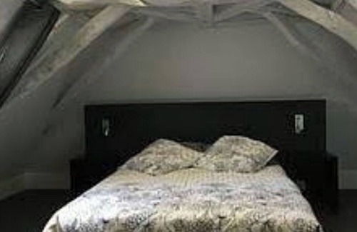 Bayac House | Restored 19th century house, ideal for the family