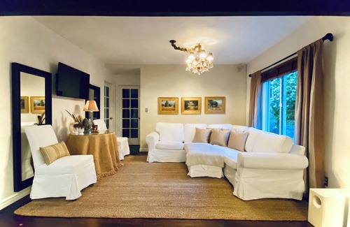 San Clemente Cottage | Restored Historic SC Beach Cottage…WALK EVERYWHERE (Town, Beach, Pier, Surfing)