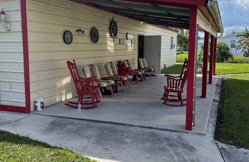 Lakeport House | Retreat for tournament fishermen and hunters.