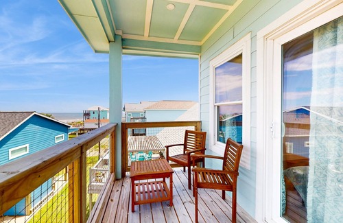 San Luis House | Retreat | Gulf Views | Large Deck | Dog Haven