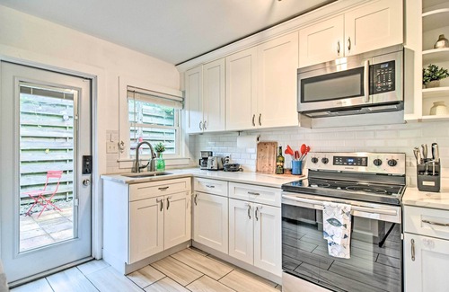 Siesta Key Cottage | Retreat Half-mile to Beach/siesta Key Village