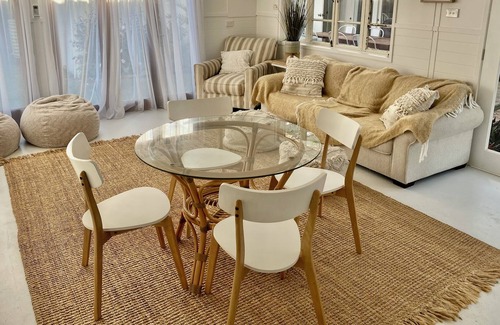 Pelican Waters House | Retreat in Golden Beach: 2 Buildings, 5 Bedrooms, Close to Attractions