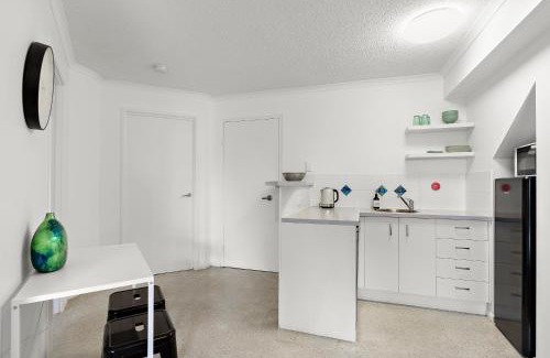 Noosaville Apartment | Retreat in ground level 1 bedroom unit, Noosaville