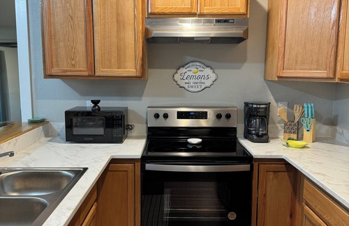 Marshall Apartment | Retreat near ETBU in Marshall
