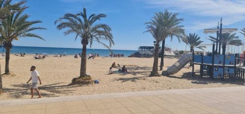 Grau i Platja Apartment | RETRO Apartamento Divino con Piscina y Playa familias parejas