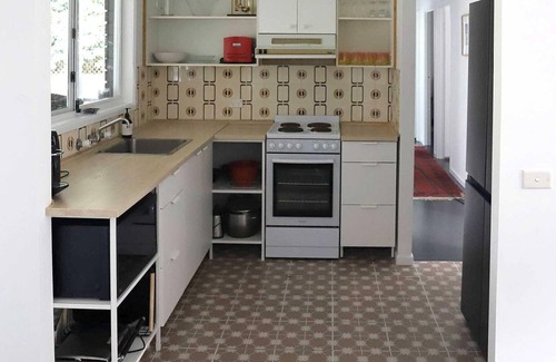 Macmasters Beach House | Retro Beach House by HolidayCo.