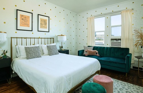 Westlake Apartment | Retro Chic Studio Near DTLA!