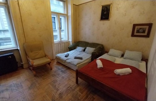 Erzsebetvaros House | Retro Rooms