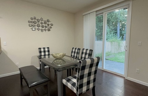 Mill Creek House | Reunion Villa: For relocation, fenced yard, main floor w BR and full bath. 30+N