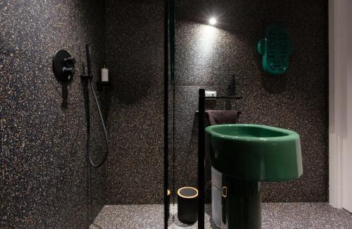 Vasto Bed & Breakfast | Reverse Art Hotel