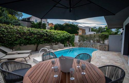 Saint-Raphael Apartment | Rez de villa de charme-piscine-3 chambres 6 pers