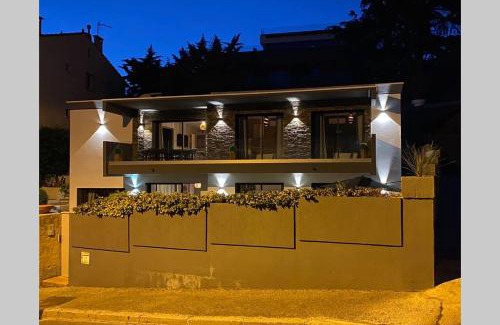 Saint-Raphael Apartment | Rez de villa de charme-piscine-3 chambres 6 pers