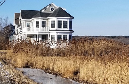 Ogunquit - Wells House | Rhumb on Inn! and Enjoy Wonderful Views and Well Equipped Kitchen