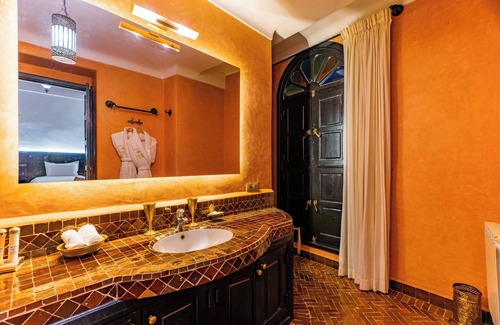 Bab Doukkala House | Riad Dar Dialkoum