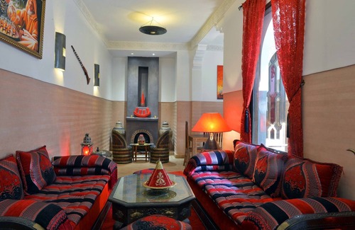 Mechouar-Kasbah House | Riad La Porte Rouge By La Siredrah