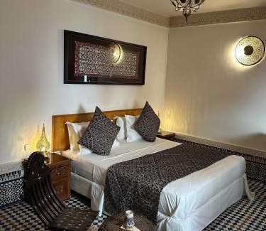 Layoun House | Riad Mazar