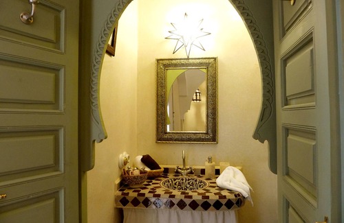 Sidi Bou Amar House | Riad Palacio de las Especias