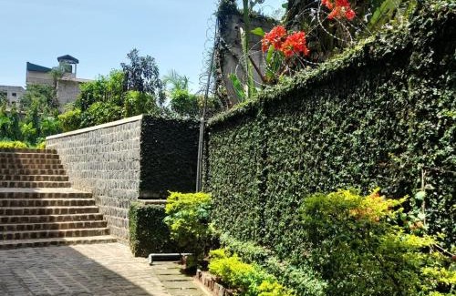 Yaounde Apartment | Riad Prince Louis