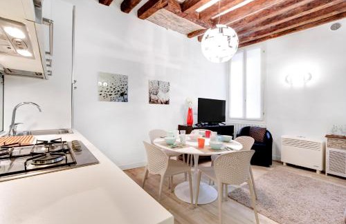 Castello Apartment | Rialto Prestige - Campo S Maria Formosa by Wonderful Italy
