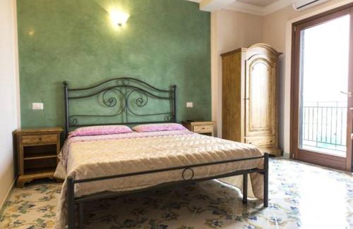 Scala Bed & Breakfast | Rianna Rooms & Breakfast