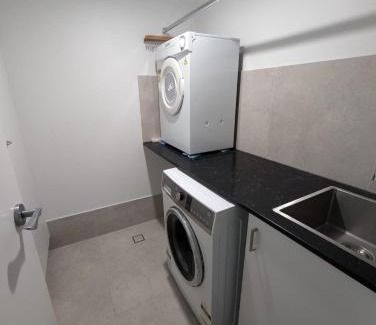 Spring Hill Apartment | Ridge Apartment Hotel
