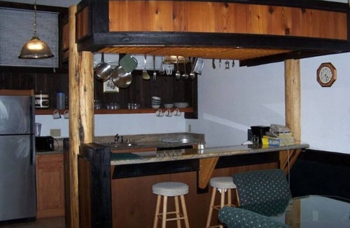 Tahoe Village Resort | RIDGE SIERRA RESORT C