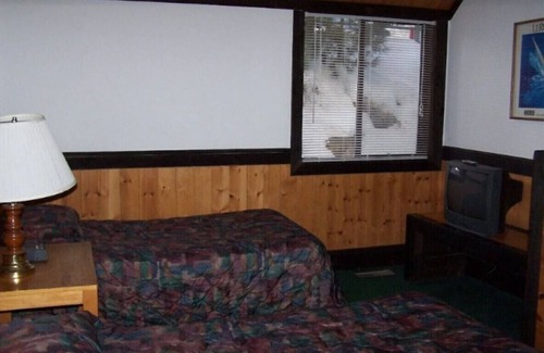 Tahoe Village Resort | RIDGE SIERRA RESORT C