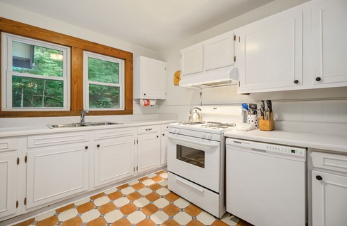 Sparta Ski Chalet | Ridgetop Center Hill Lake