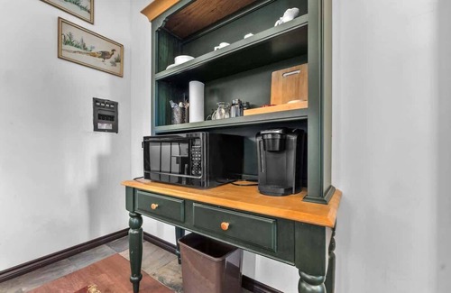 Fredericksburg House | Riesling: Pet-friendly, Hot-tub, 10-min to Downtown!