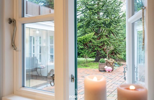 Suderdeich House | Riethus - Reetdachhaus, Wintergarten, Kamin, Finnische Sauna