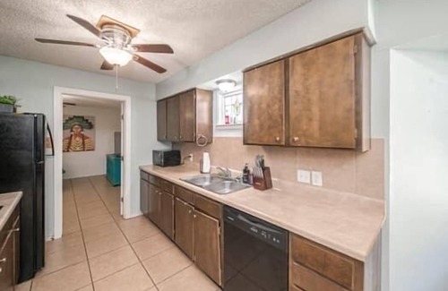 Midland House | Right At Home- Midland Grand Lodging