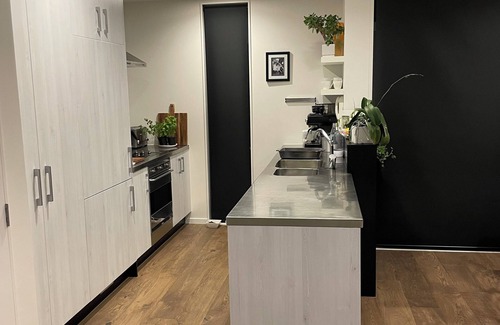 Takapuna House | Right IN THE Heart !