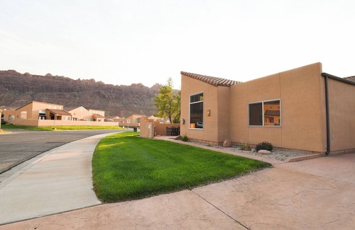 Moab South Valley House | Rim Village A2