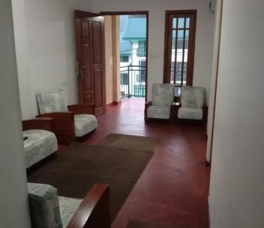 Eravur Pattu Hotel | Rimadi Lake Guest Inn
