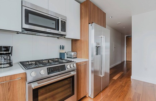 Rincon Hill Apartment | Rincon Hill 1BR w/Gym, Pool, EV Charger & Rooftop | Near Tech Hub