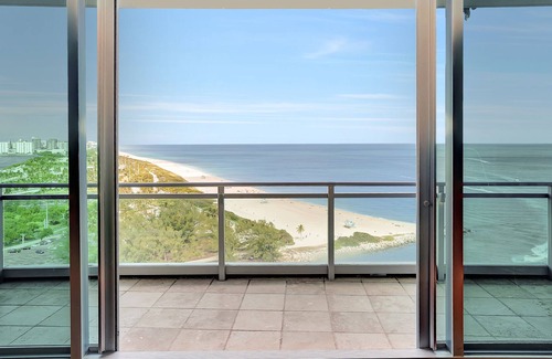 Bal Harbour Apartment | RITZY OCEANFRONT SUITE Bal Harbour