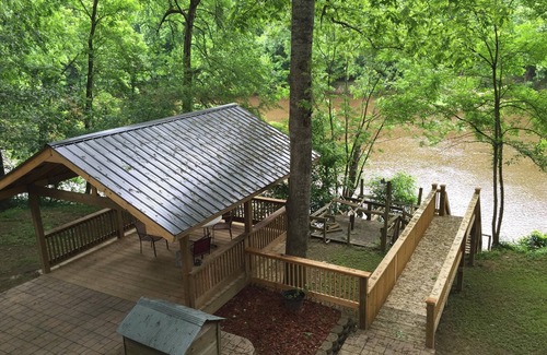 Elizabethtown Cabin | RivahGetaway. Your Perfect Waterfront Retreat on Cape Fear River/Pet Friendly
