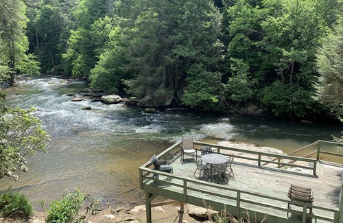 Ellijay House | RIVER FRONT Retreat perfect for families, couples, getaways.