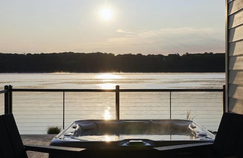 Malden House | River House South / Waterfront