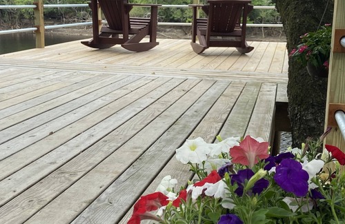 Ash Cottage | River House waterfront on the Waccamaw River 20 minutes to local beaches