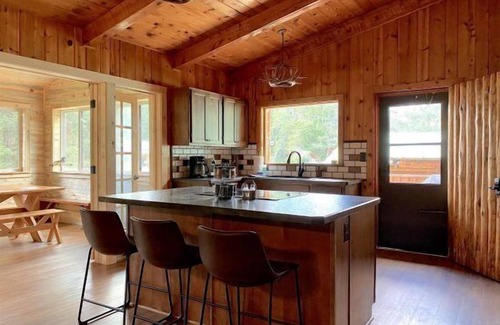 Cody House | River Lane Retreat- nestled in the Beartooth mountains off the Chief Joseph Scenic Byway!