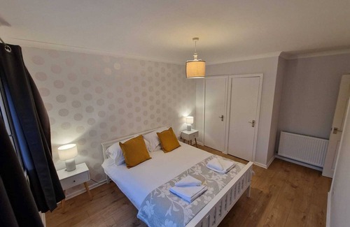 Newton Stewart Cabin | River Lodge on Machermore Castle Estate