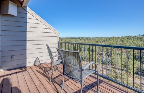 Century West Condo | River Ridge 425a