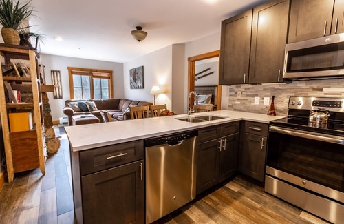 River Run Condo | River Run Condo w/Slope Views from Balcony, Walk To Gondola/Shops/Dining!