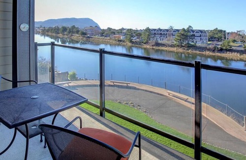 Seaside Condo | River's Edge at Bridgeport